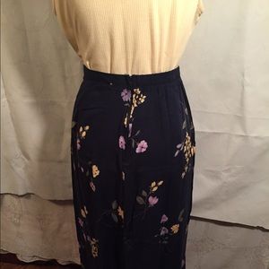 Ladies Skirt- Requirement #1031